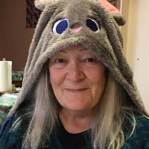 Meet your Posher, Brenda